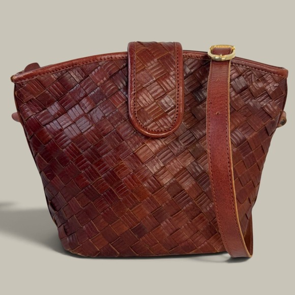 Handbags - Vintage Woven Leather Crossbody Bag Brown Made in India Boho Basketweave Cottage